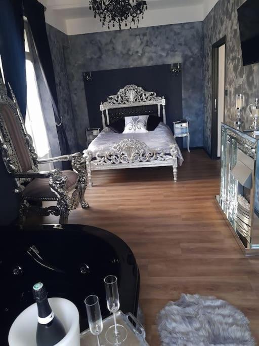 Nuit Romantique - Jacuzzi - Beziers - Romance Royale Εξωτερικό φωτογραφία