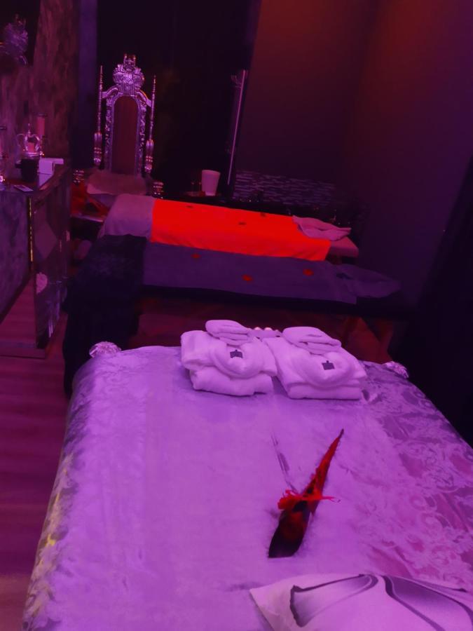 Nuit Romantique - Jacuzzi - Beziers - Romance Royale Εξωτερικό φωτογραφία