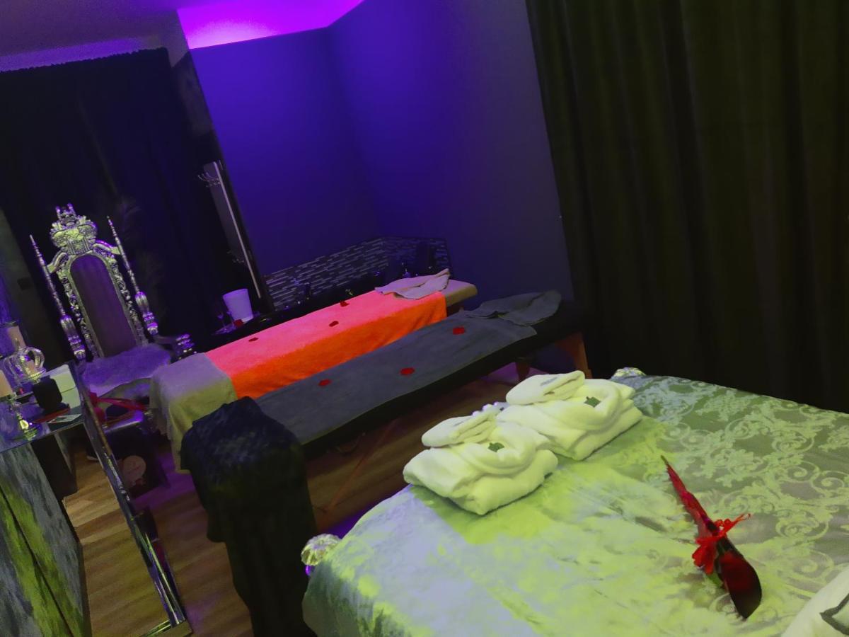 Nuit Romantique - Jacuzzi - Beziers - Romance Royale Εξωτερικό φωτογραφία